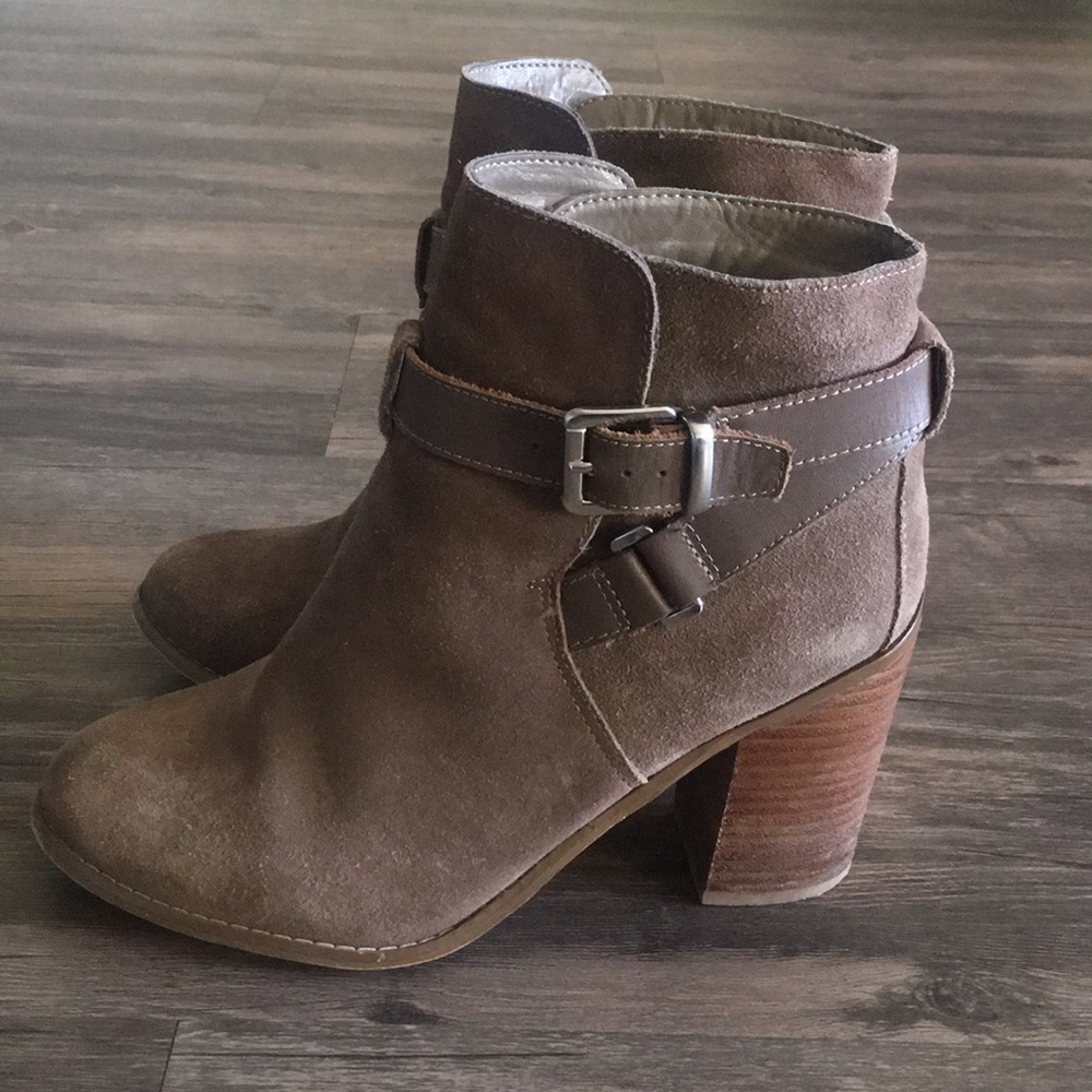 Gianni Fermani taupe suede block heel booties 8
